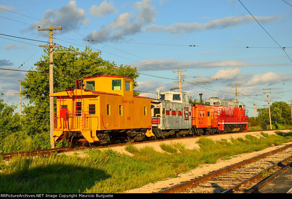 Chicago Burlington & Quincy SD-24 Locomotive with Cabooses